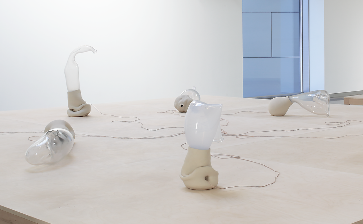 Julianne Swartz, Sine Body, 2017. Blown glass, unglazed porcelain, electronics, and sound generated from the objects, dimensions variable. Courtesy of the artist and Josee Bienvenu Gallery. Photo: David Hale